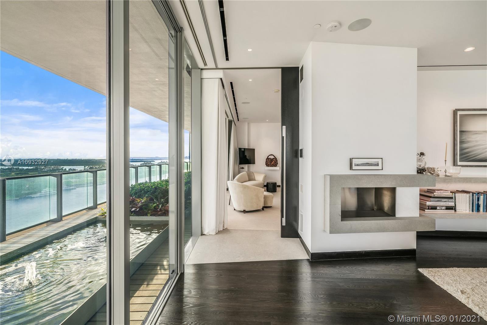 APOGEE CONDO - Residential