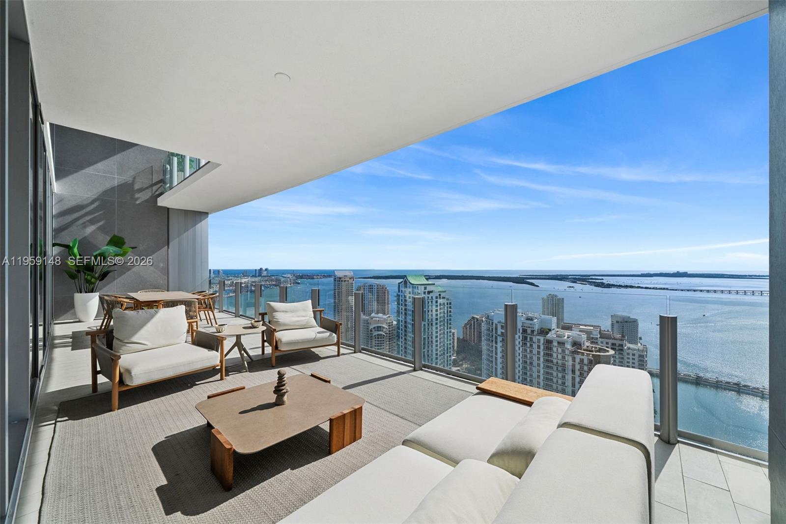 ASTON MARTIN - Residential