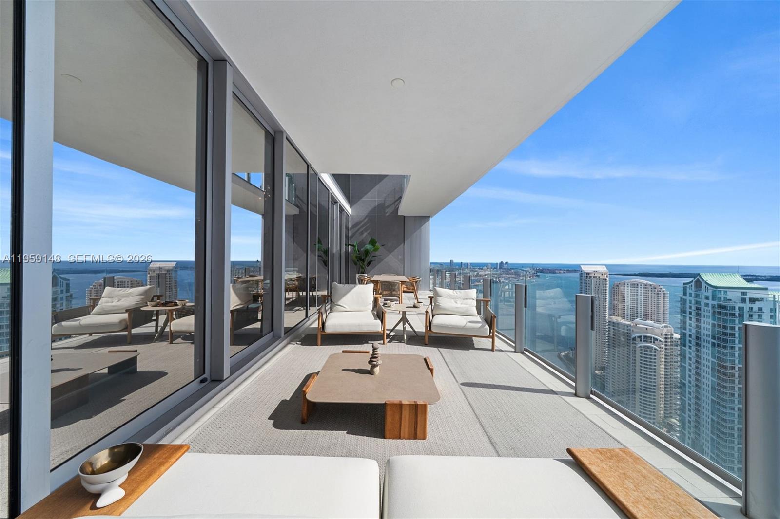 ASTON MARTIN - Residential