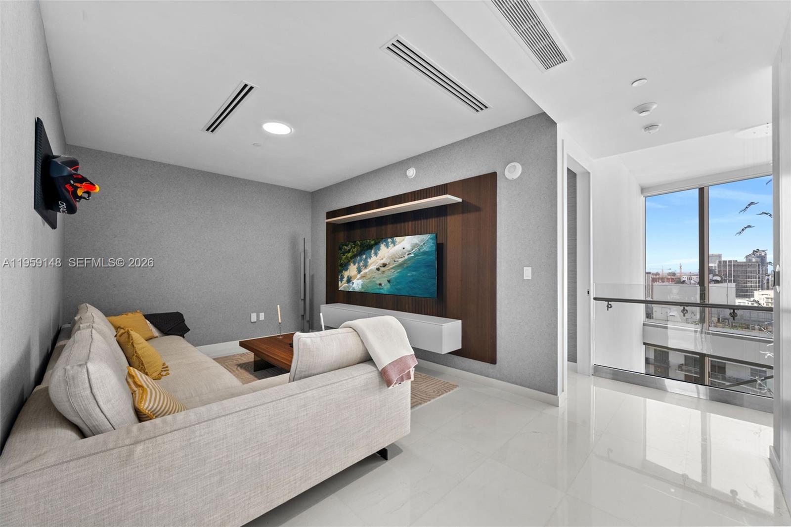 ASTON MARTIN - Residential