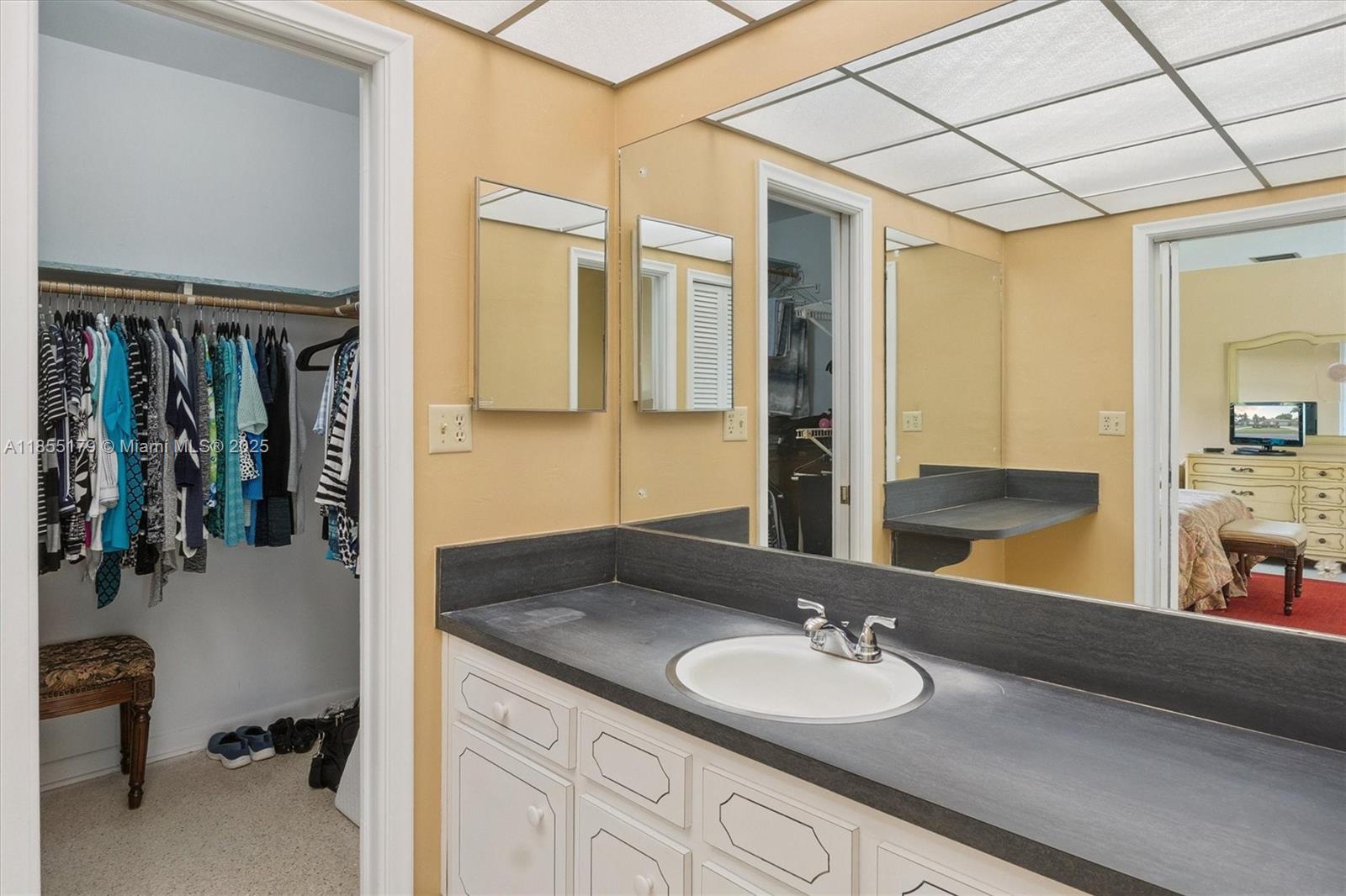 PLANTATION PARK LAKESITES - Residential
