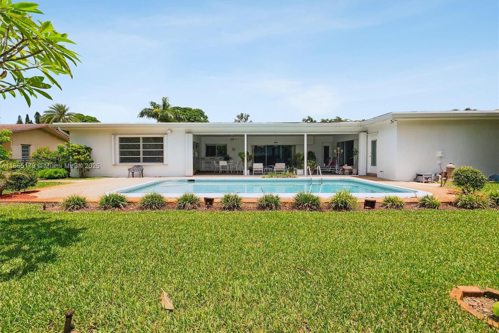PLANTATION PARK LAKESITES - Residential