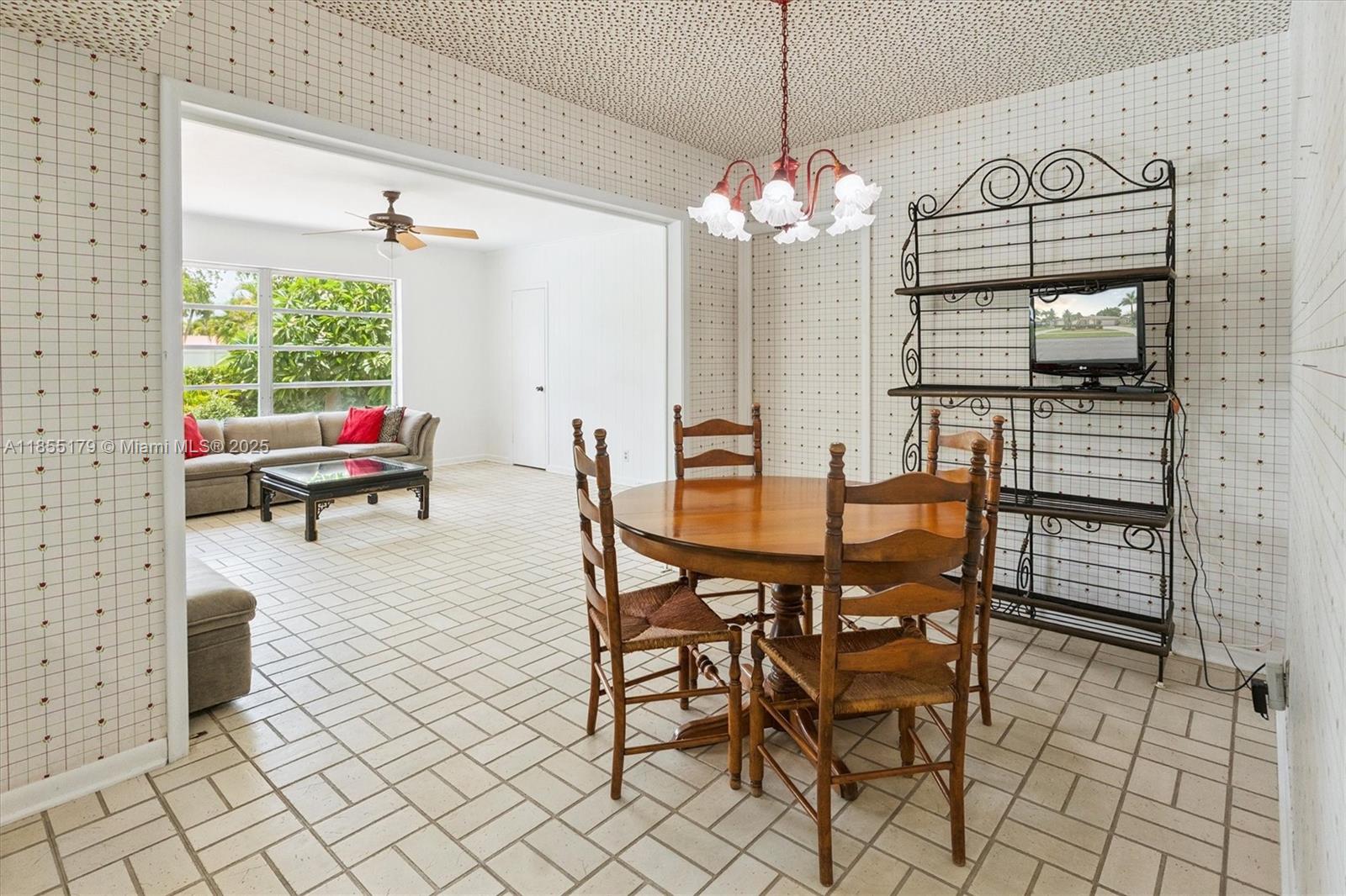 PLANTATION PARK LAKESITES - Residential