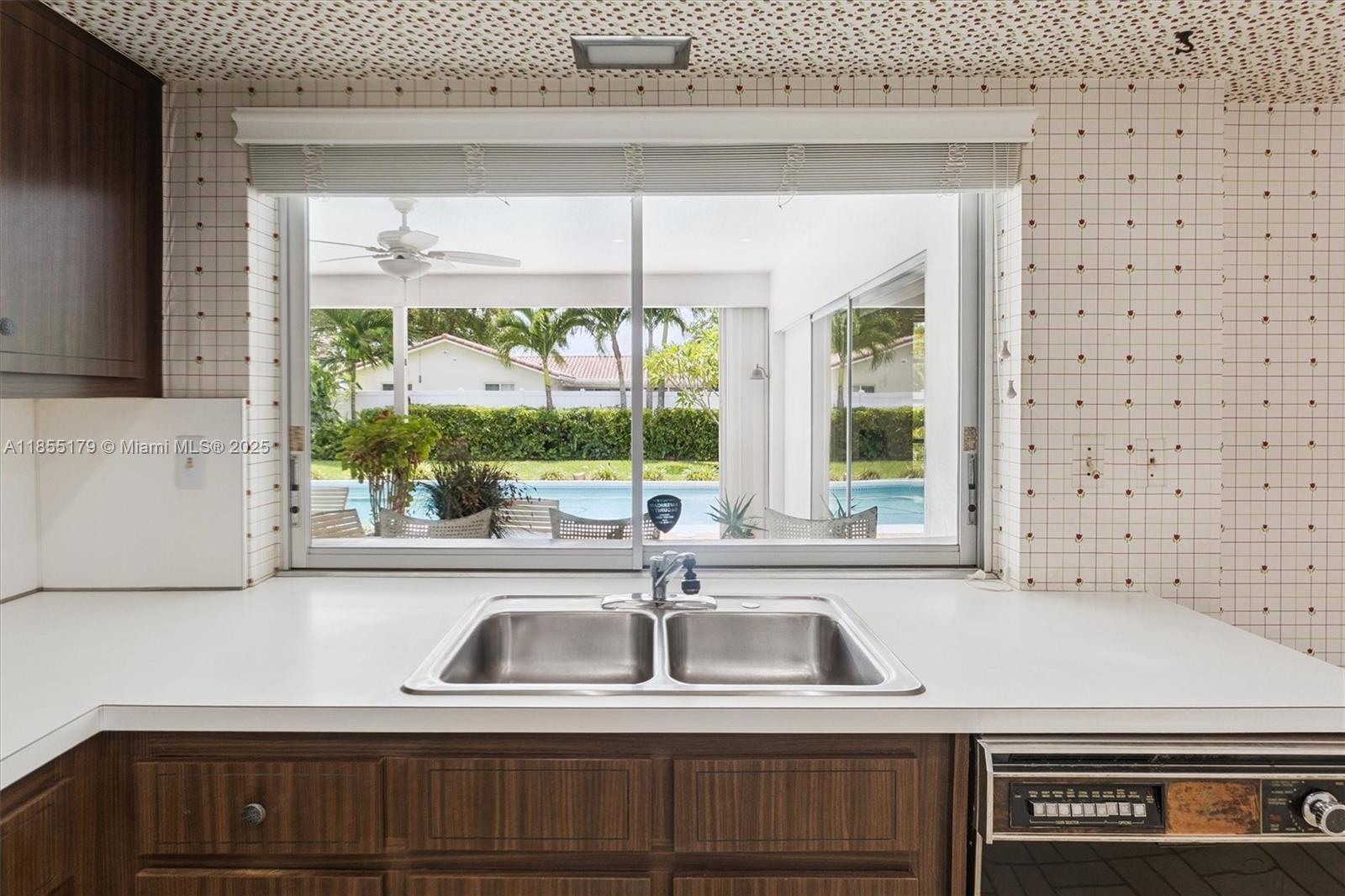 PLANTATION PARK LAKESITES - Residential