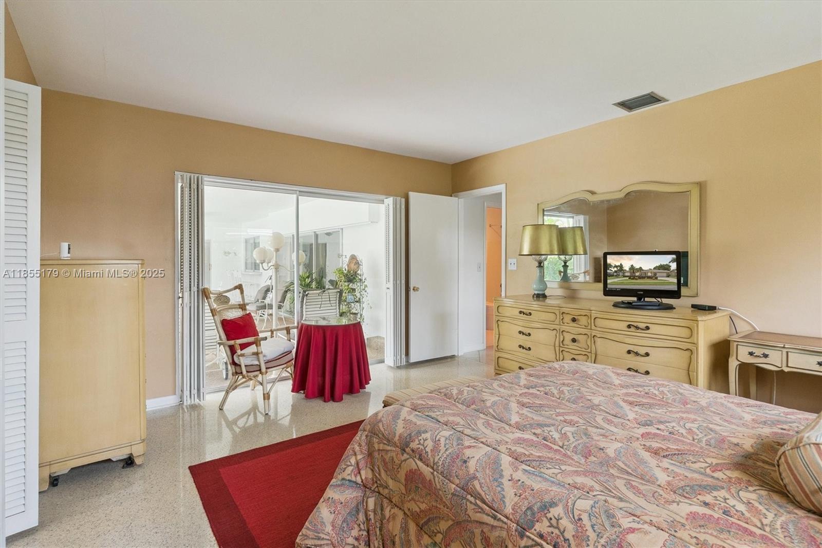 PLANTATION PARK LAKESITES - Residential