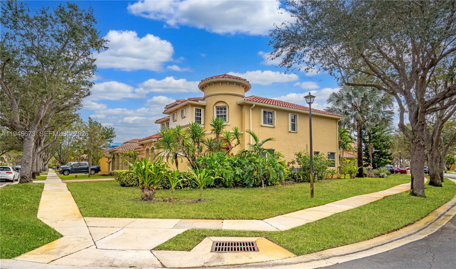 BELLAGIO AT VIZCAYA - Residential