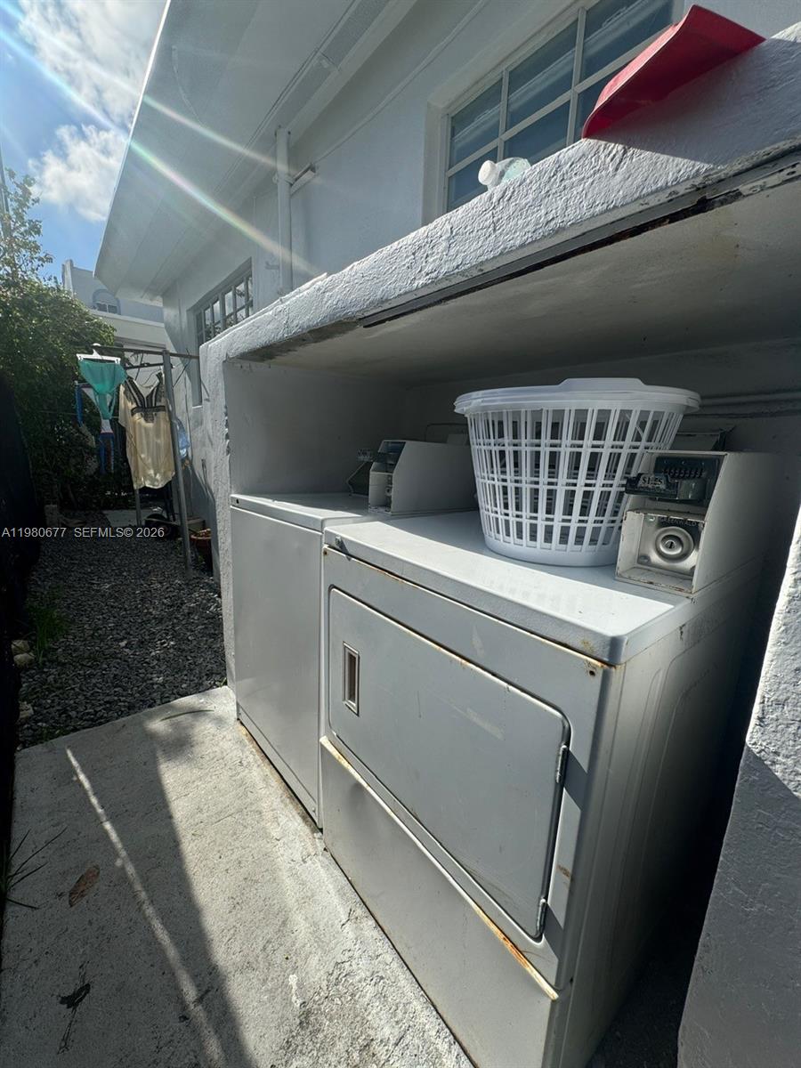 BISCAYNE BCH SUB - Residential Income