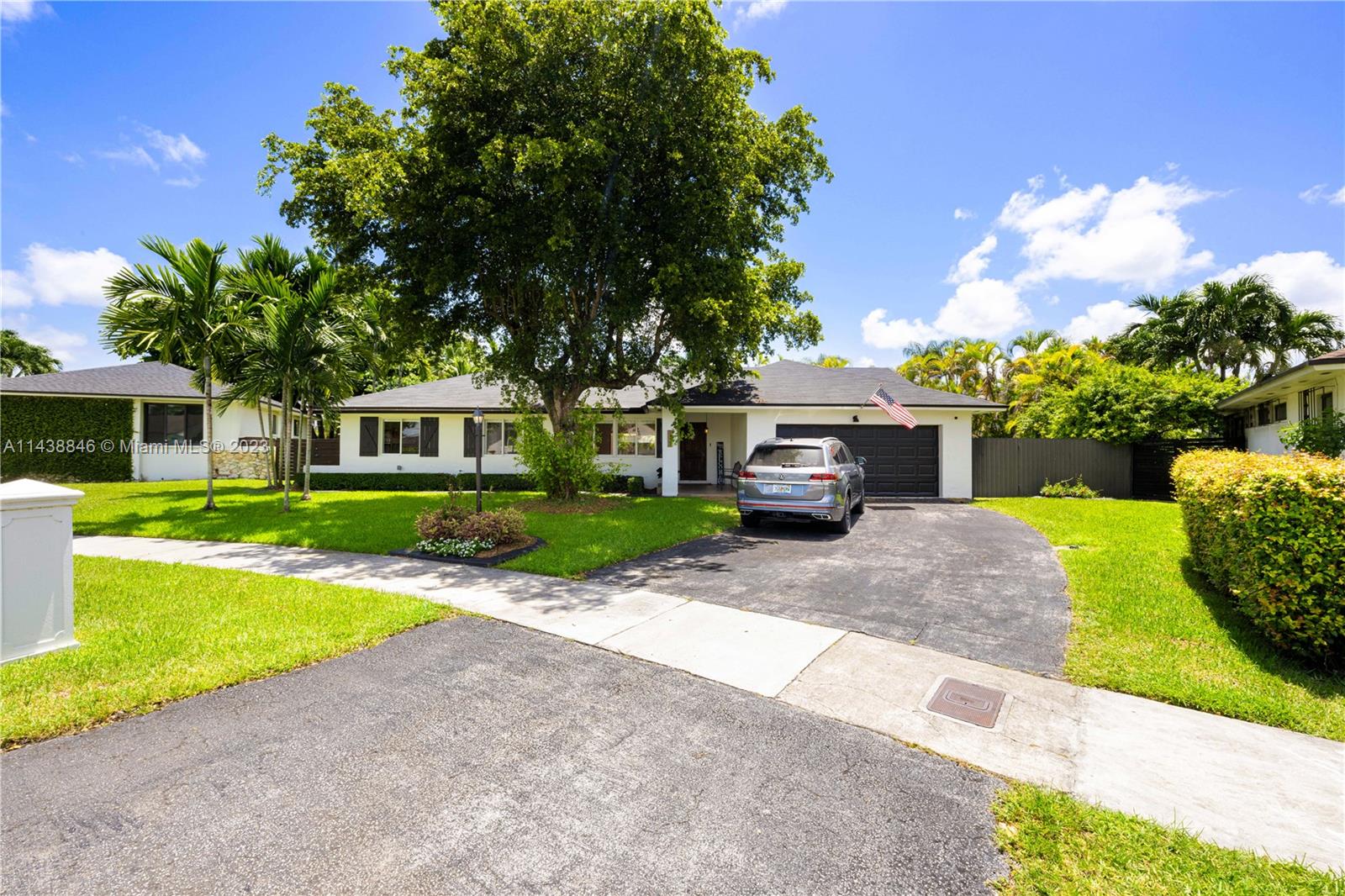 Exquisite Residence in the Coveted Glen Cove Community, Adjacent to Miami Dade College
Step into this magnificent four-bedroom, three-bathroom Gold Maple Model, thoughtfully expanded to include an additional family room and bathroom. This dream home occupies an impressively expansive lot, complete with a shimmering pool and a spacious patio, making it your perfect private oasis to entertain in style.
Benefit from the numerous premium upgrades, showcasing cutting-edge impact windows. Let yourself be captivated by the soaring vaulted ceilings and the masterfully remodeled kitchen, boasting top-of-the-line finishes.
Spacious floor plan. Experience luxury and sophistication in a community that's always in demand. REDUCED TO SELL. This rare opportunity WON'T LAST. Get your piece of paradise.