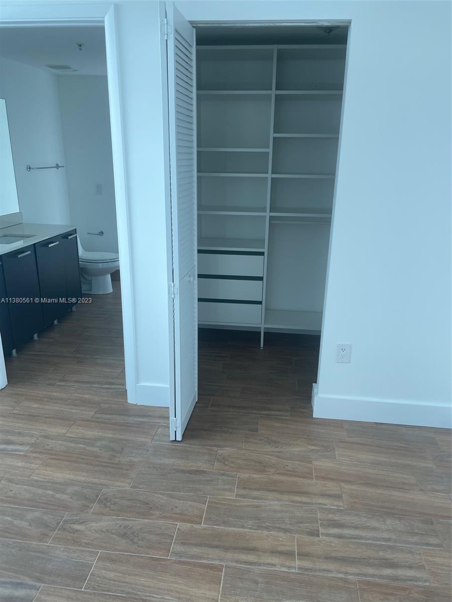 GALLERY ART CONDO - Residential Lease
