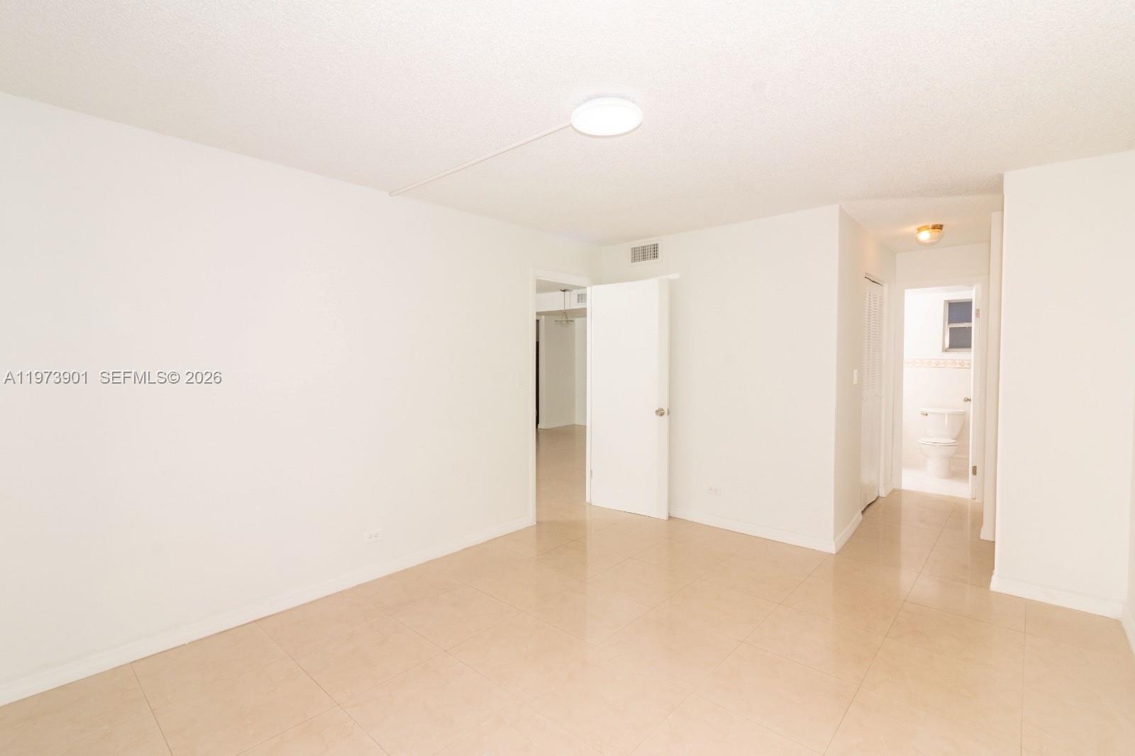 ROYAL OAKS CONDO - Residential
