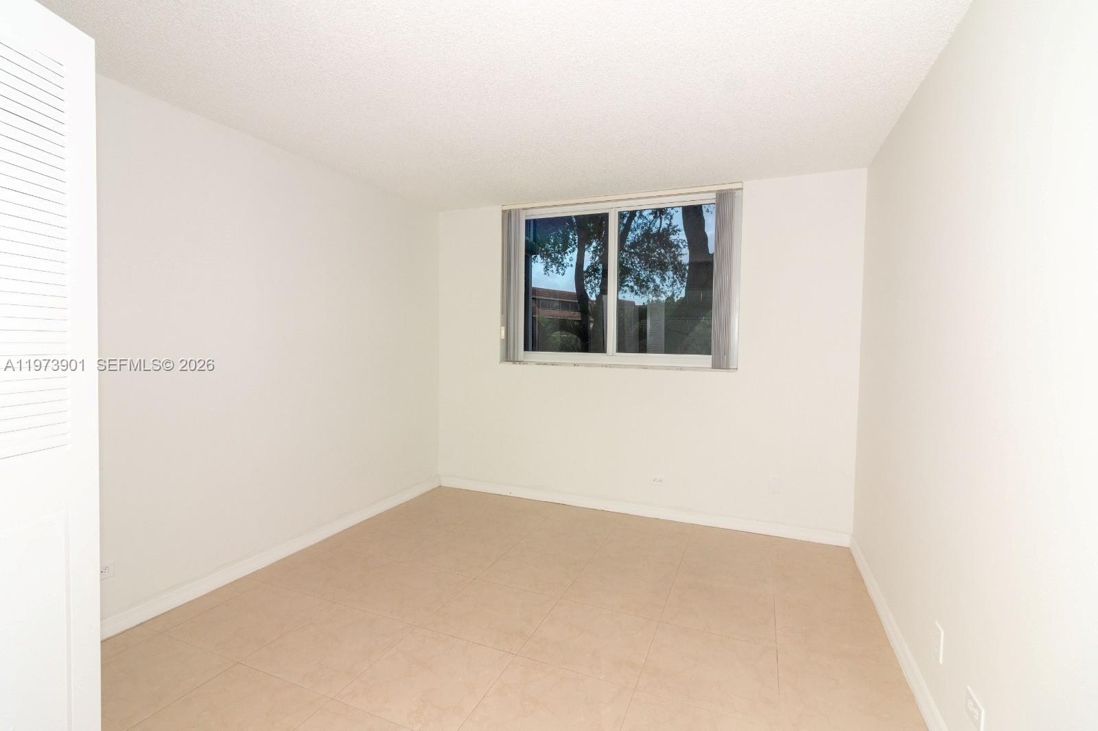 ROYAL OAKS CONDO - Residential