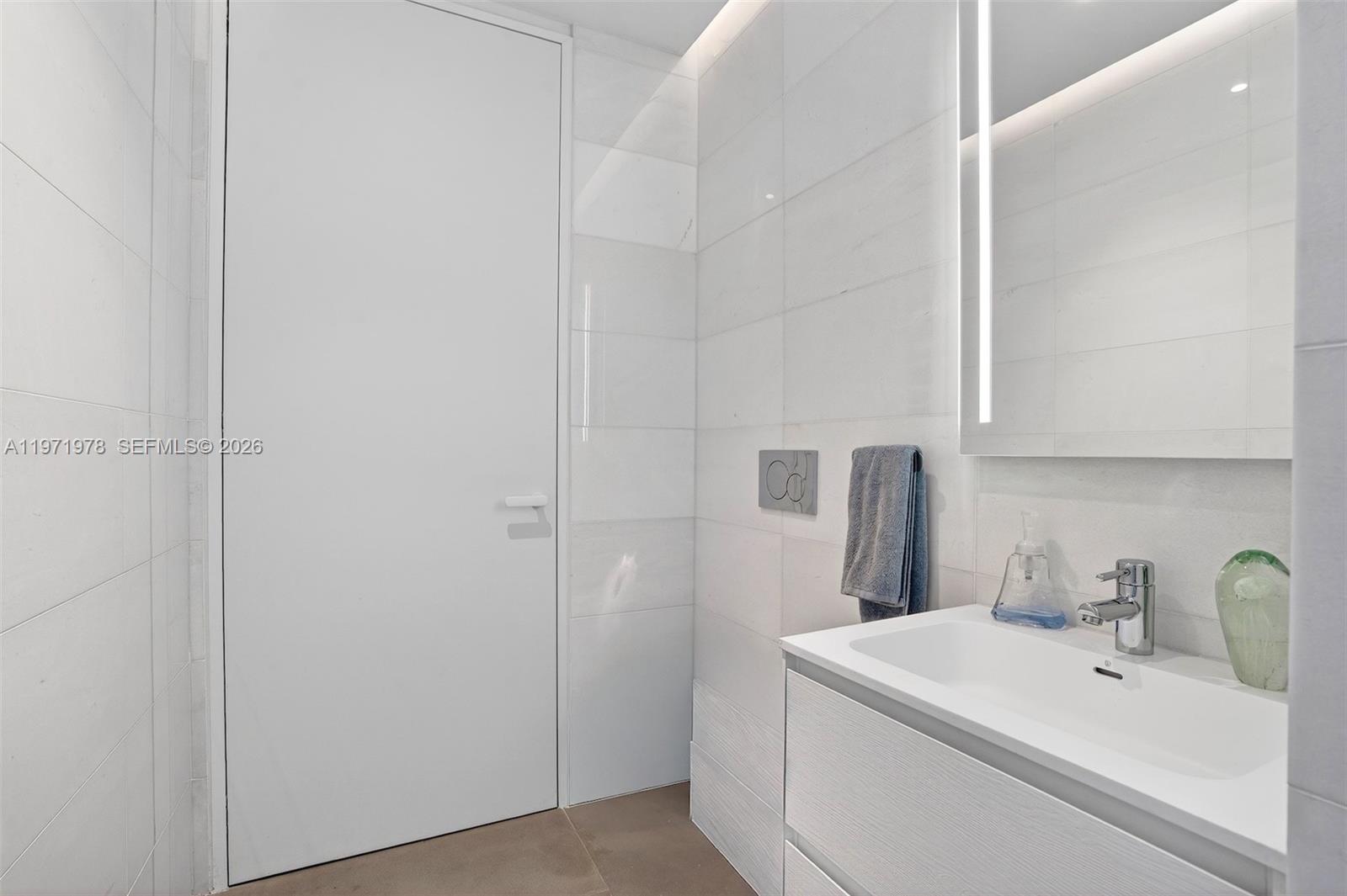 2000 OCEAN CONDO - Residential