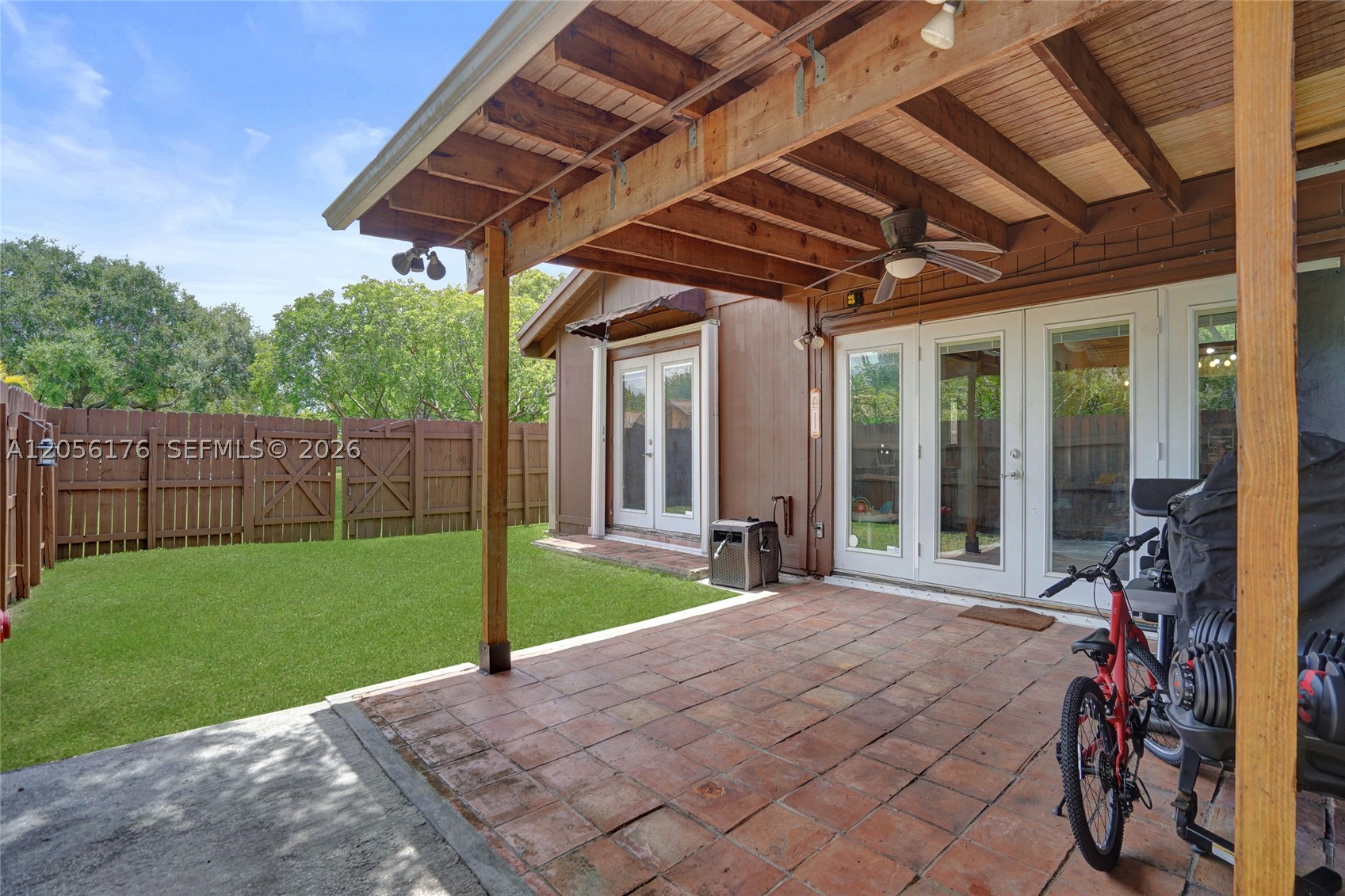 KILLIAN PINES TOWNHOUSES - Residential