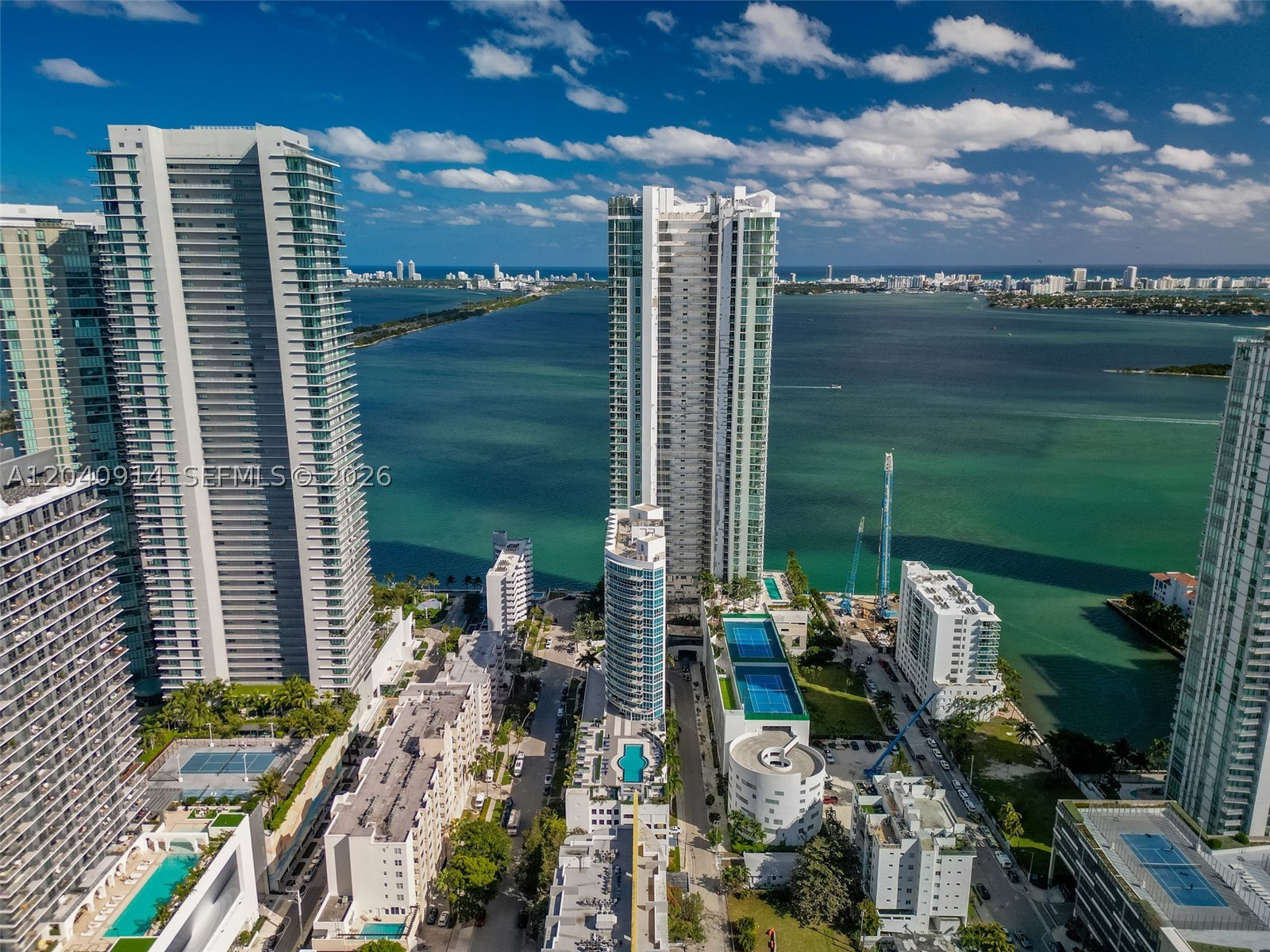PLATINUM CONDO - Residential