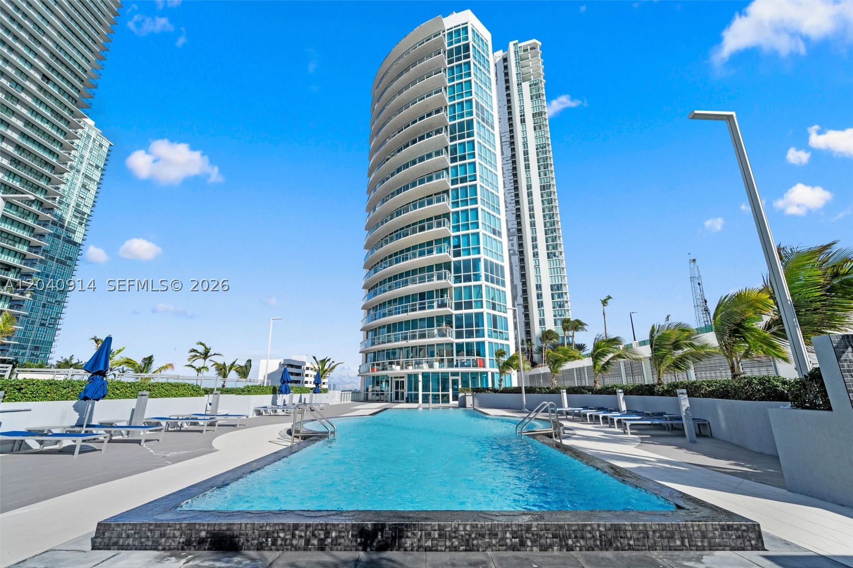 PLATINUM CONDO - Residential