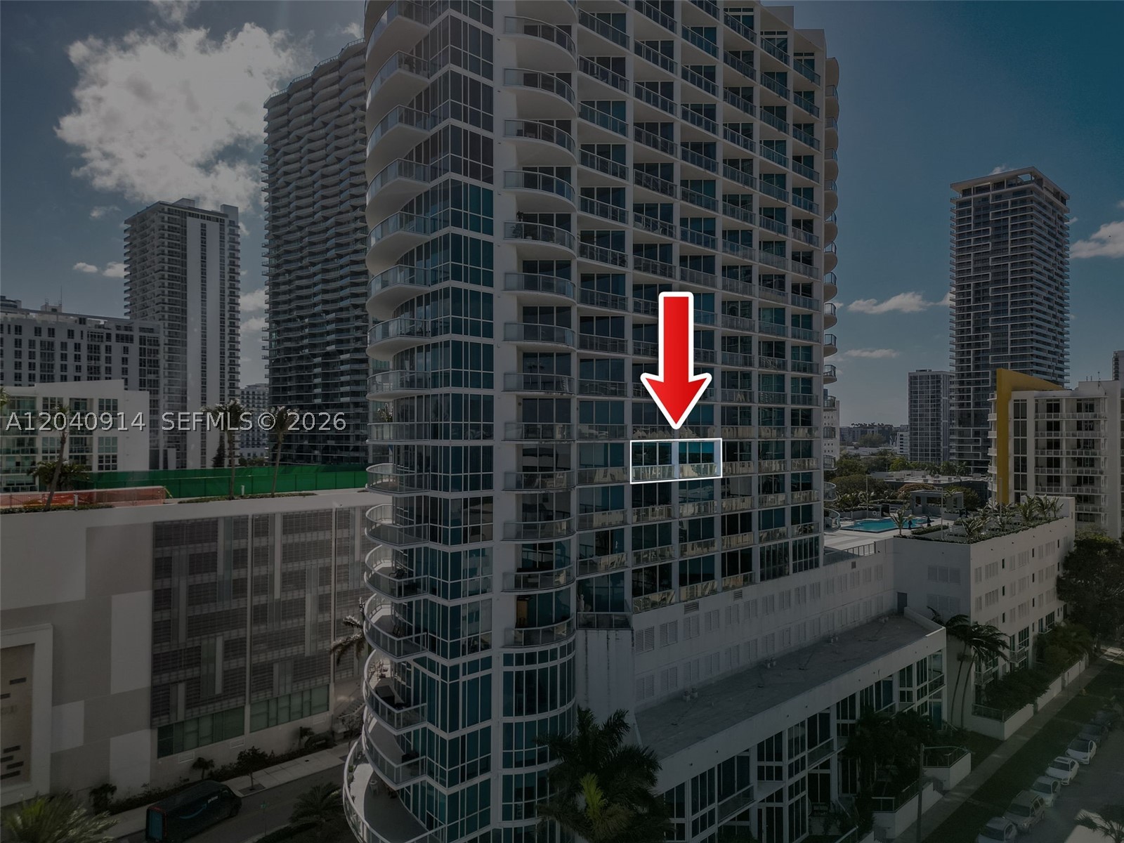 PLATINUM CONDO - Residential