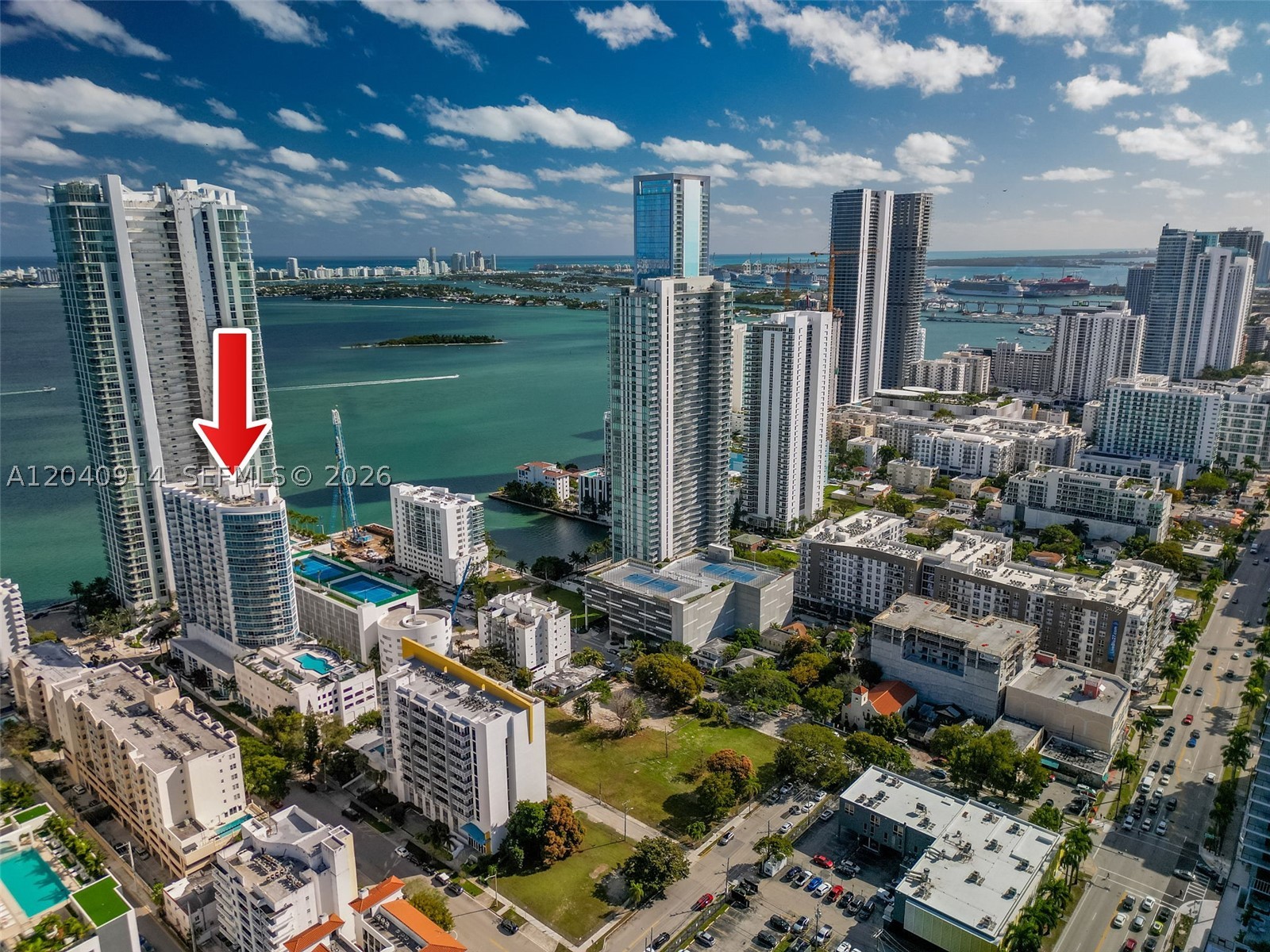 PLATINUM CONDO - Residential
