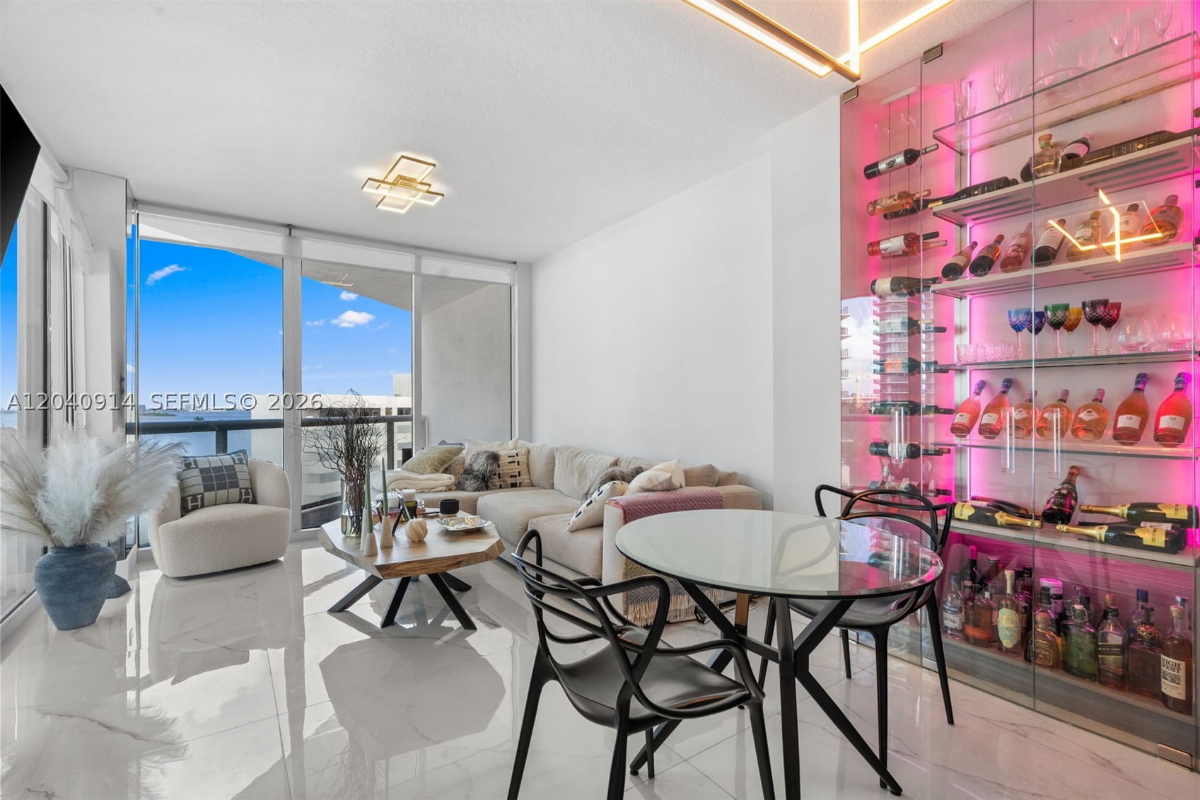PLATINUM CONDO - Residential