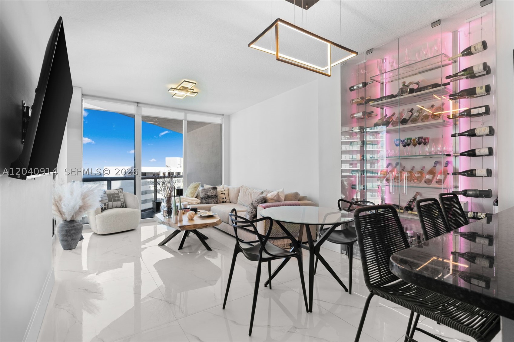 PLATINUM CONDO - Residential