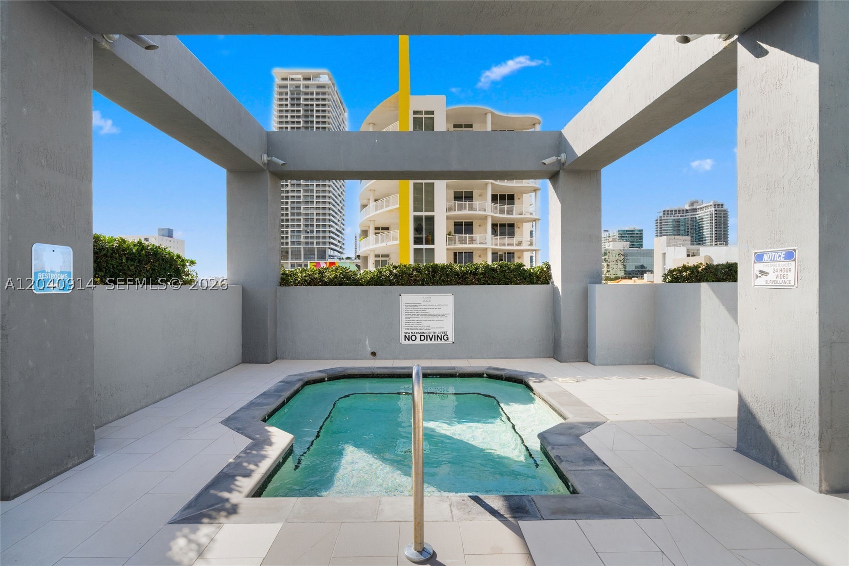 PLATINUM CONDO - Residential
