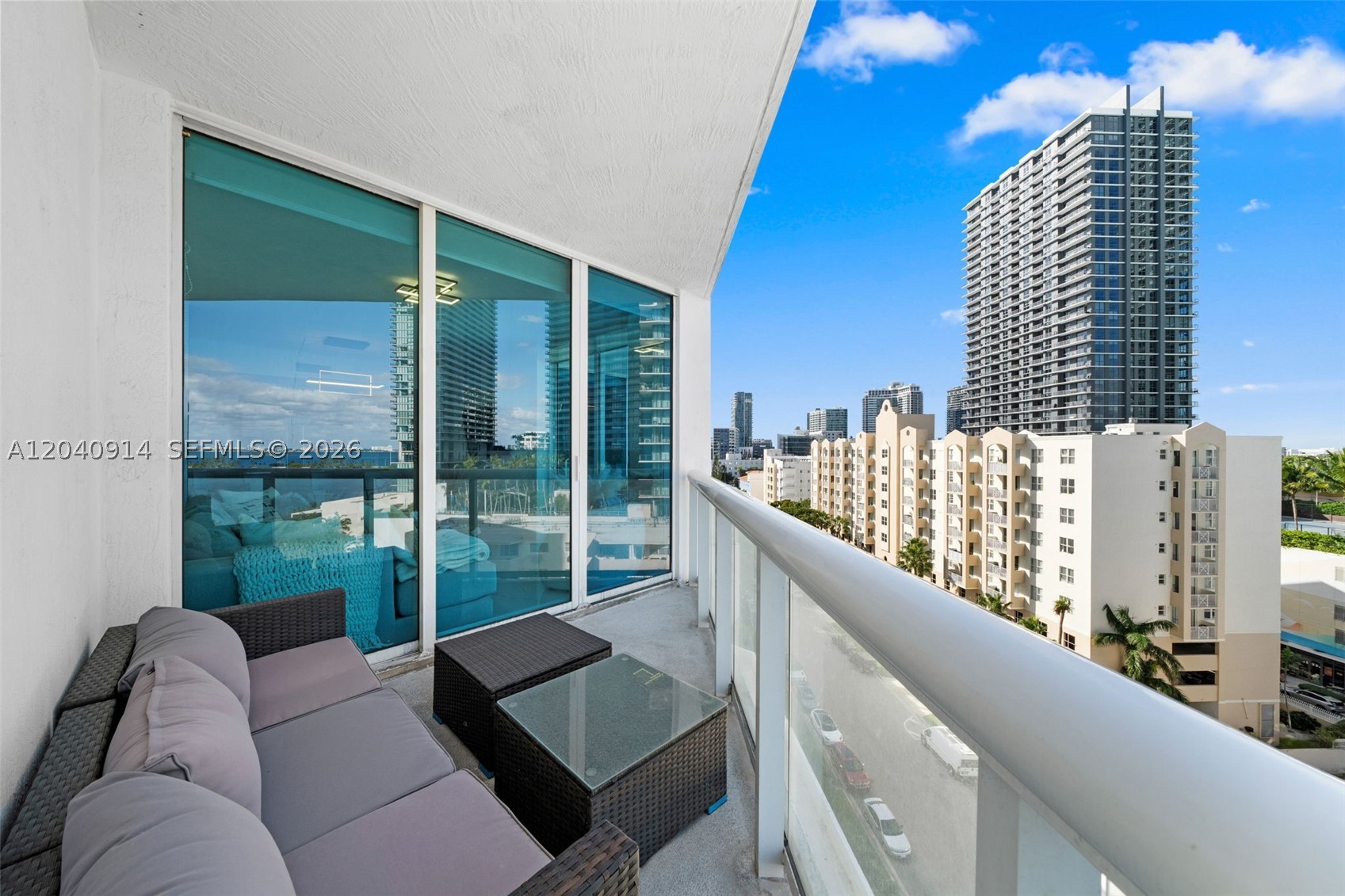 PLATINUM CONDO - Residential