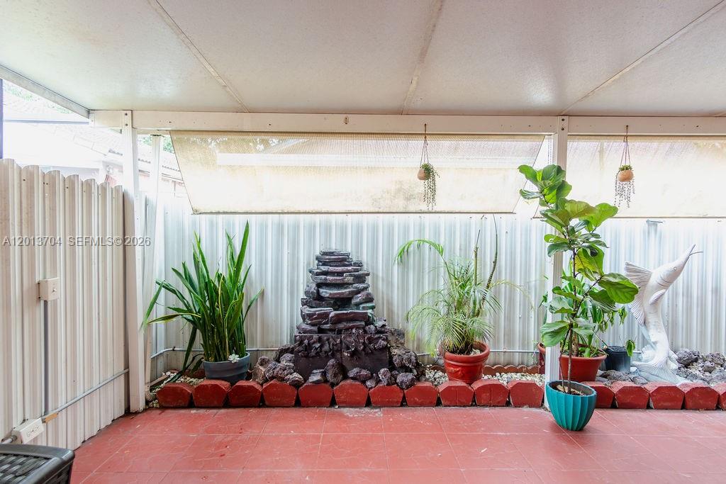 CHRISTYS - Residential