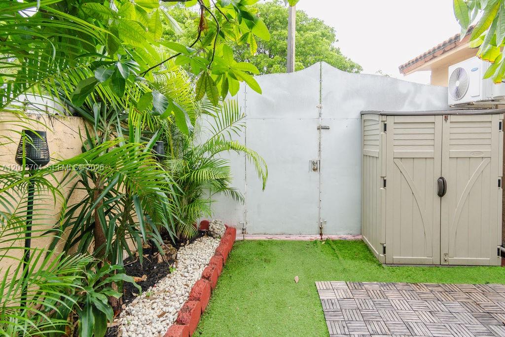 CHRISTYS - Residential
