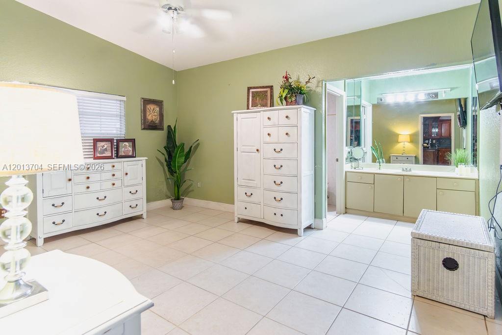 CHRISTYS - Residential