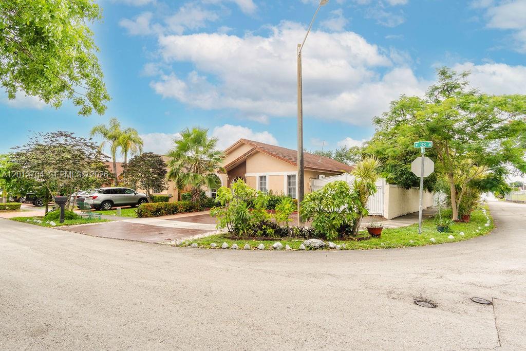 CHRISTYS - Residential