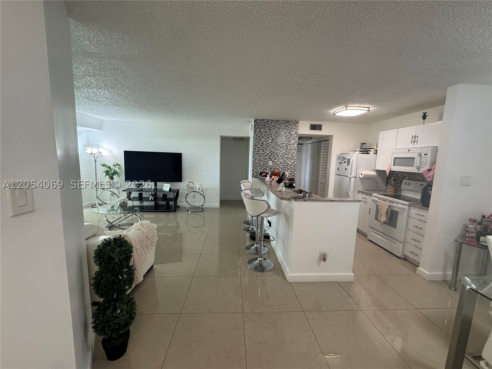ROYAL PALM PLACE - Residential