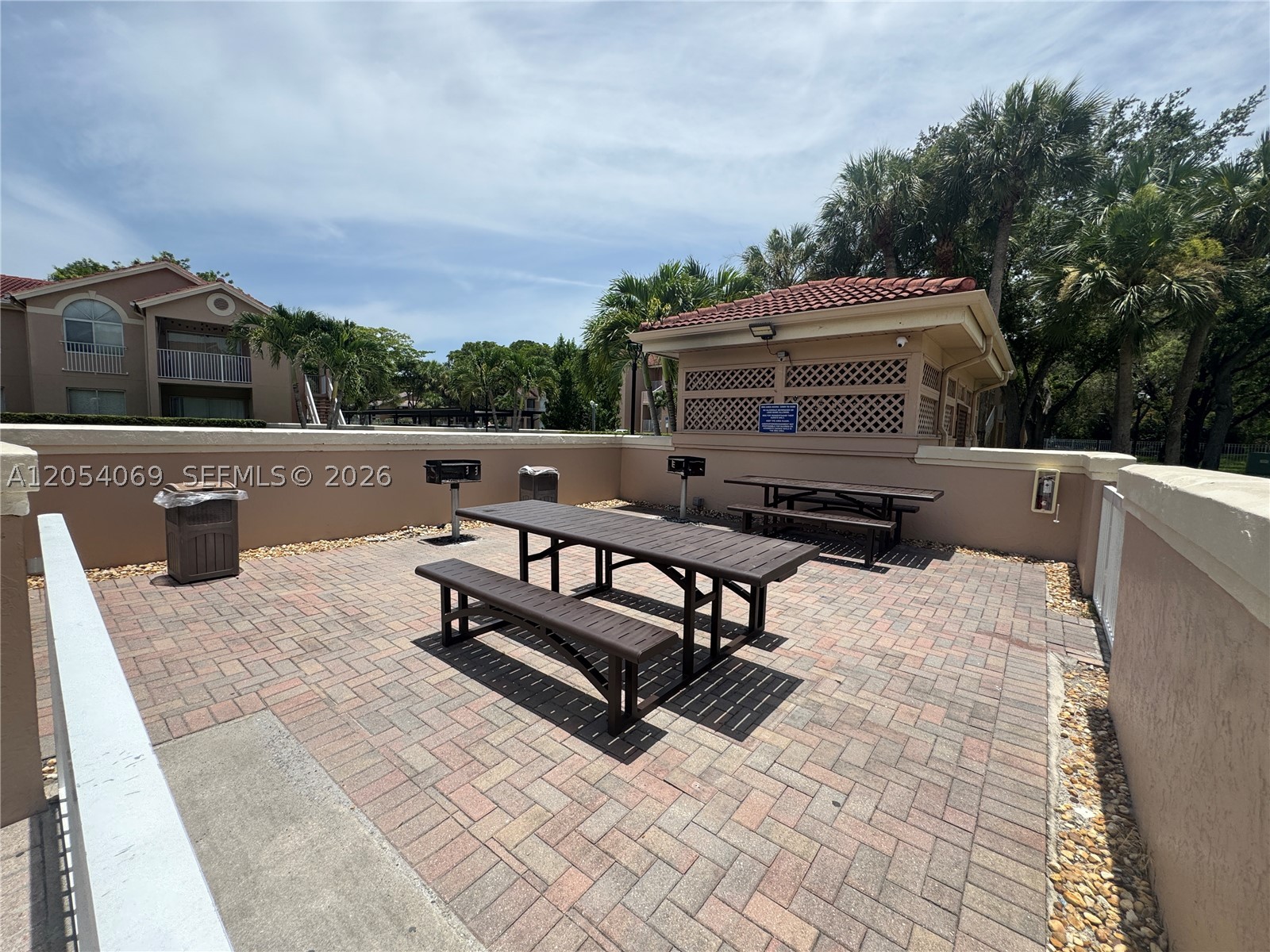 ROYAL PALM PLACE - Residential