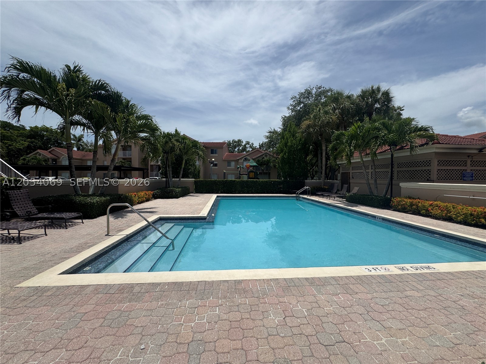 ROYAL PALM PLACE - Residential