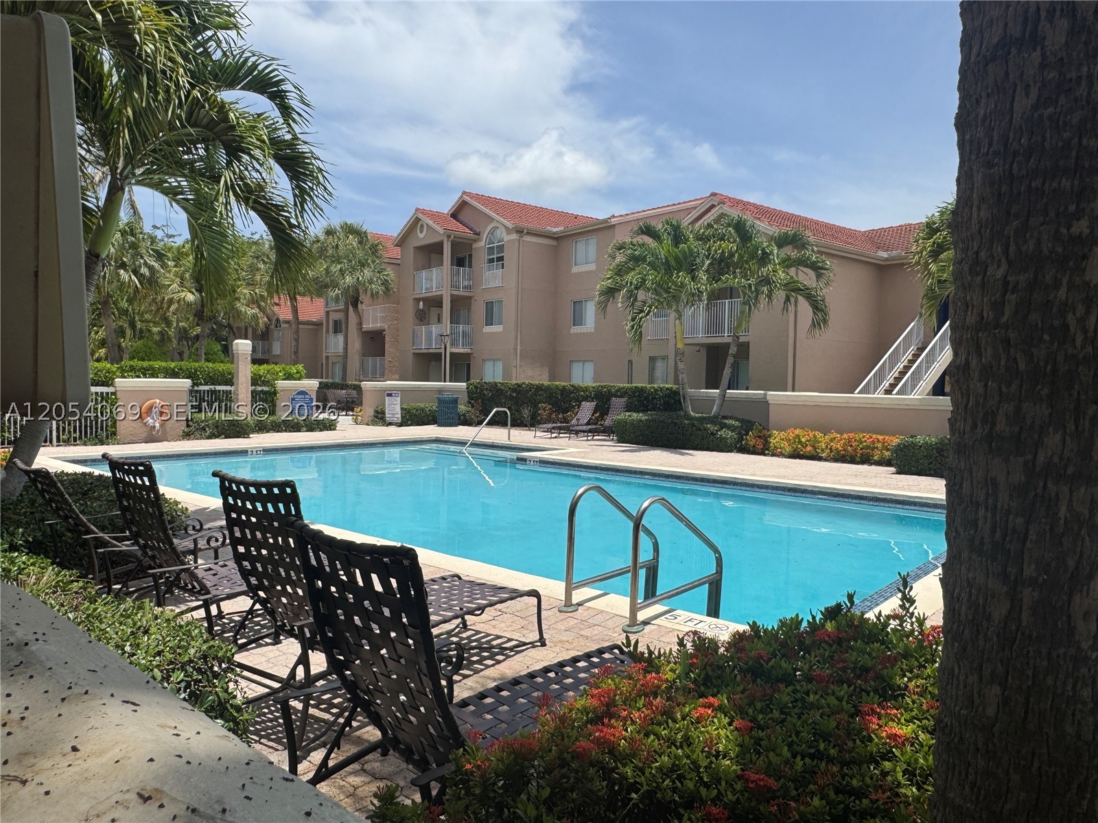 ROYAL PALM PLACE - Residential