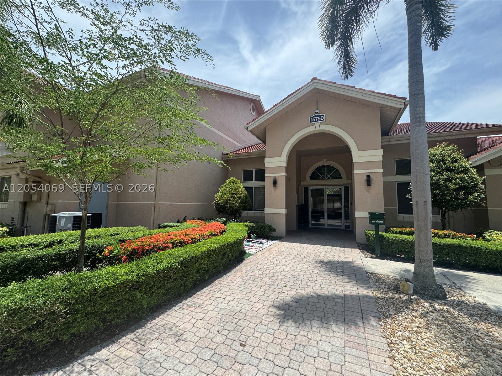 ROYAL PALM PLACE - Residential