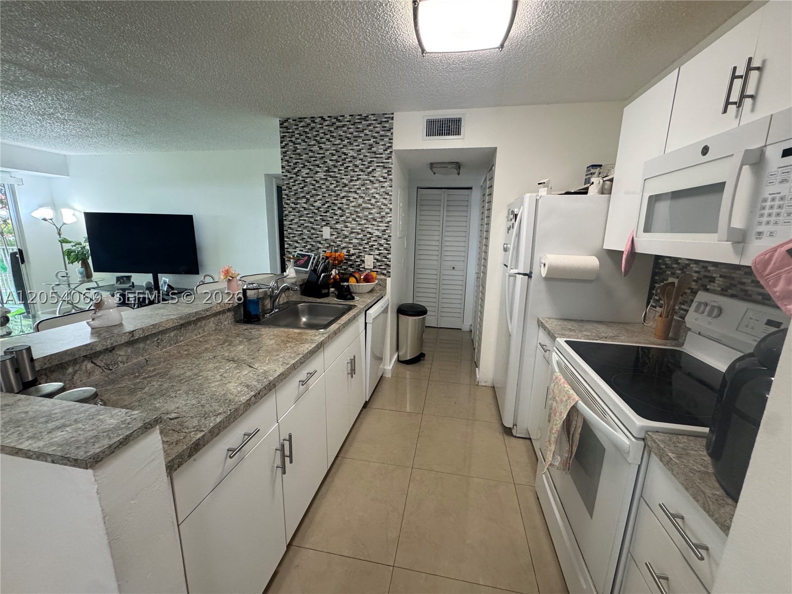 ROYAL PALM PLACE - Residential