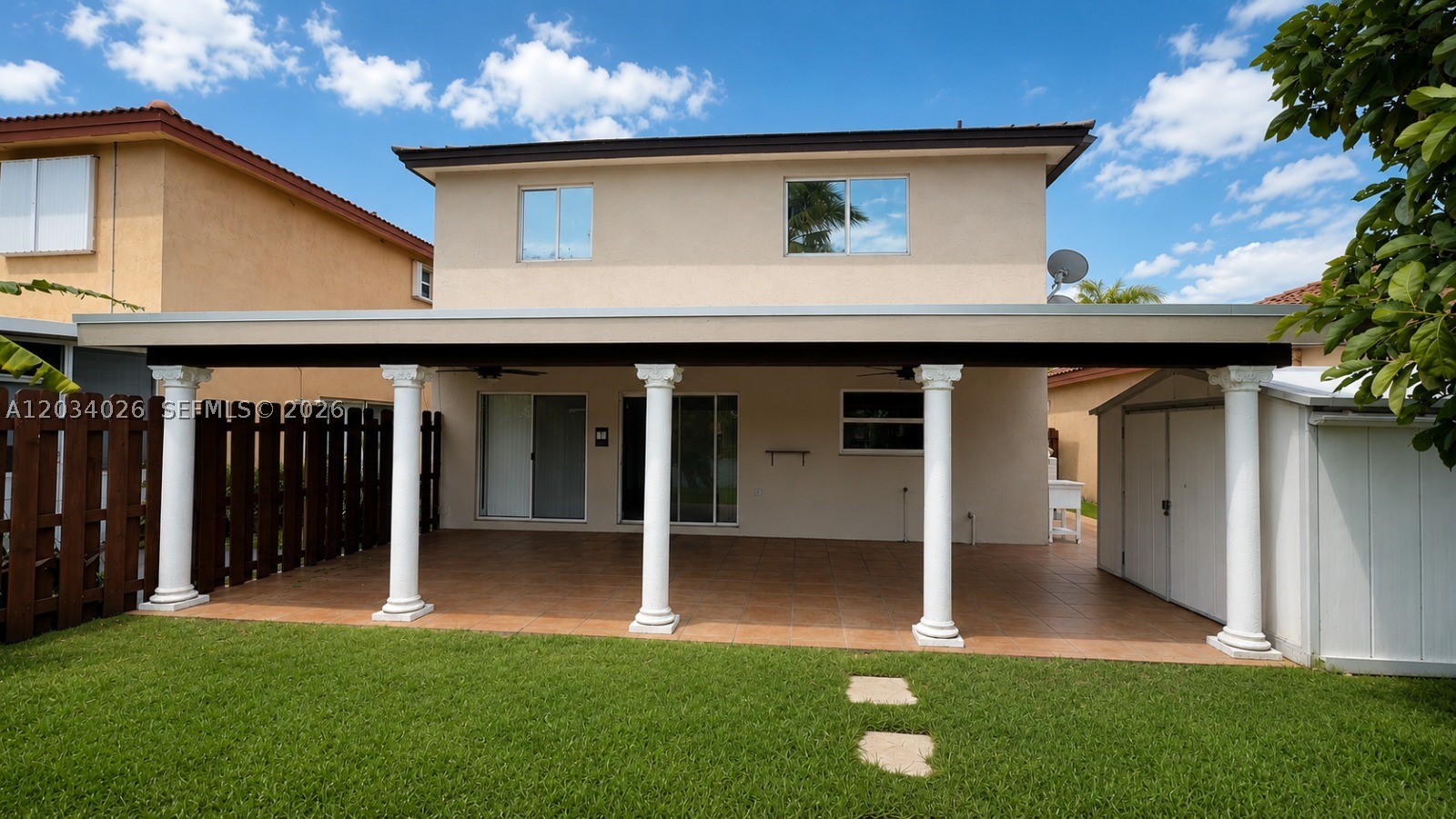 FOUR LAKES SEC 3 - Residential