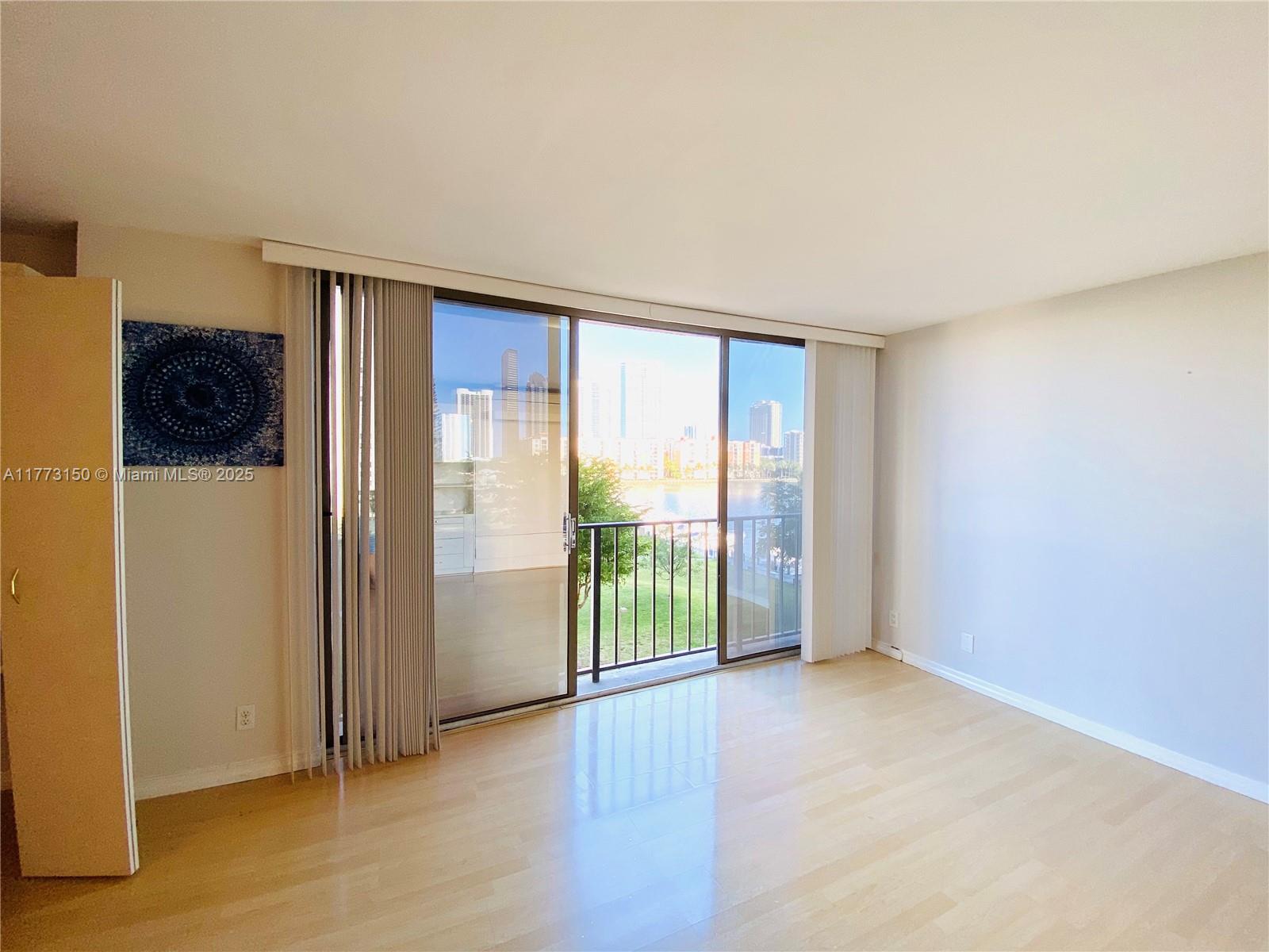 WINSTON TOWERS 700 CONDO - Residential Lease