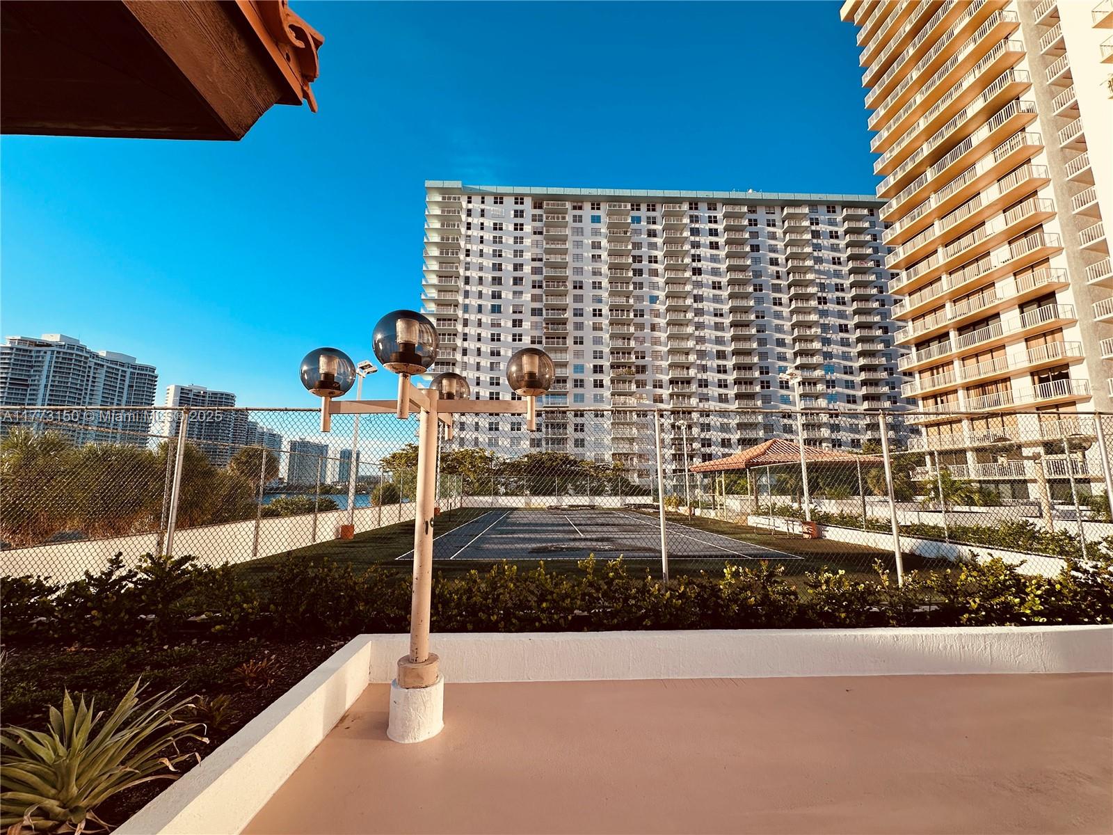 WINSTON TOWERS 700 CONDO - Residential Lease
