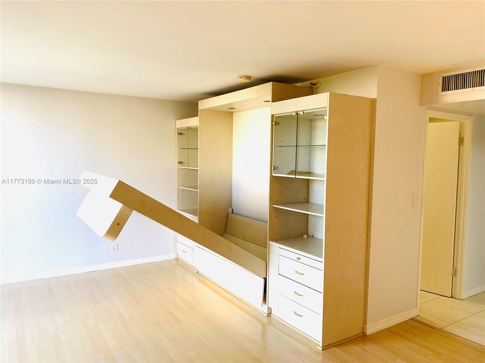 WINSTON TOWERS 700 CONDO - Residential Lease