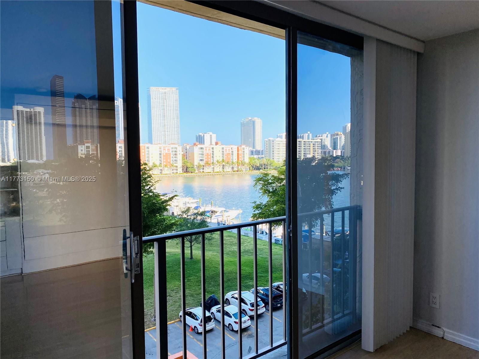 WINSTON TOWERS 700 CONDO - Residential Lease