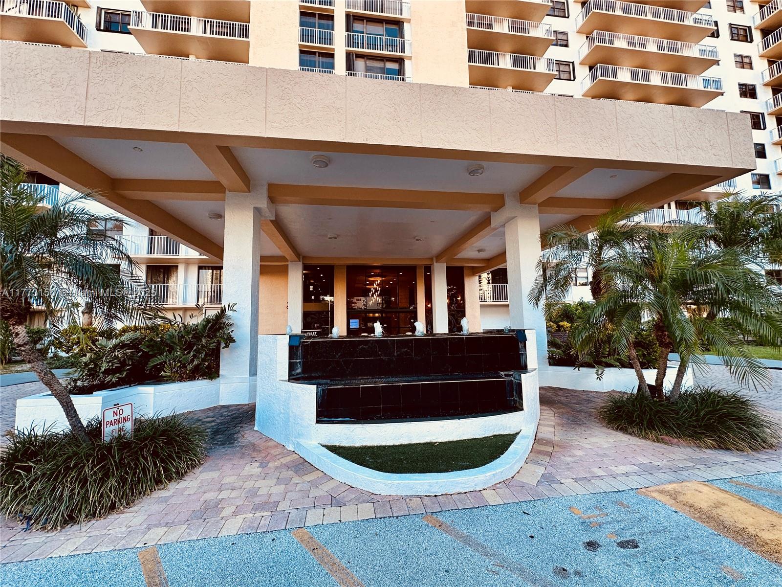 WINSTON TOWERS 700 CONDO - Residential Lease