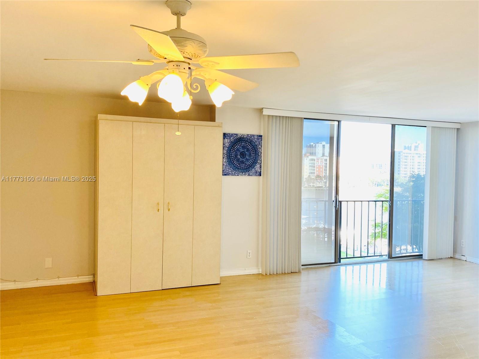 WINSTON TOWERS 700 CONDO - Residential Lease
