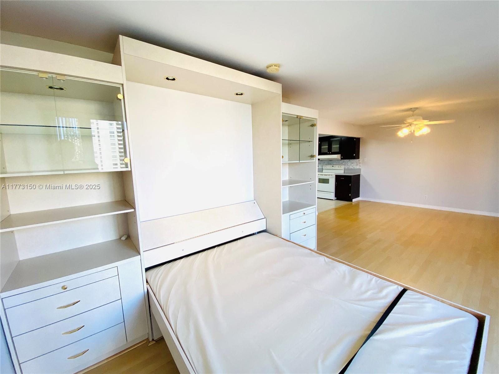 WINSTON TOWERS 700 CONDO - Residential Lease