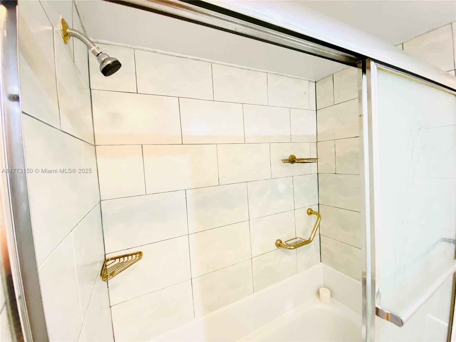 WINSTON TOWERS 700 CONDO - Residential Lease