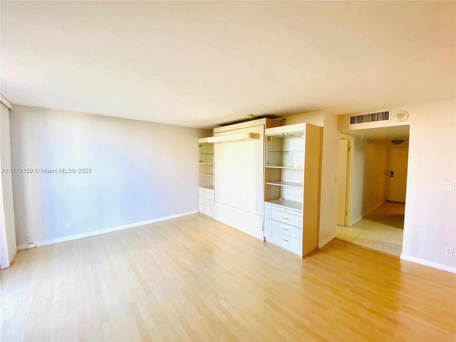 WINSTON TOWERS 700 CONDO - Residential Lease