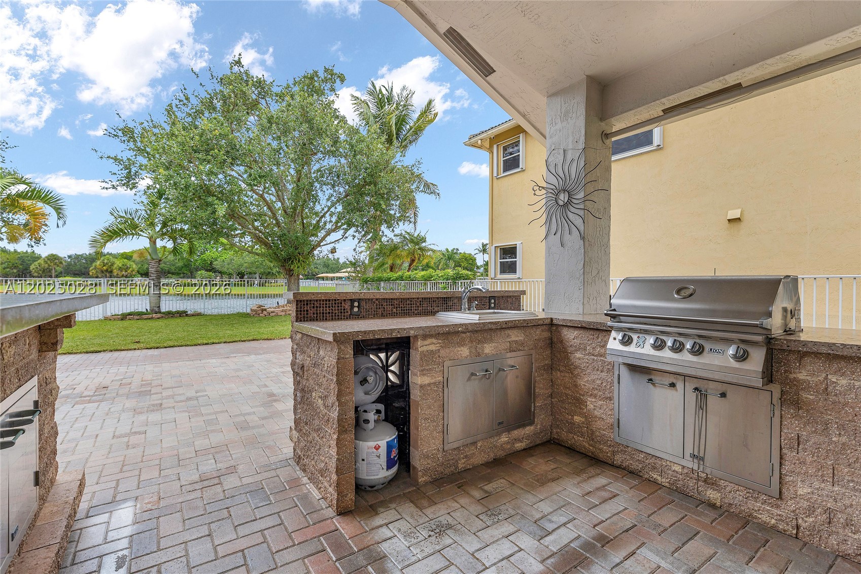 SECTOR 2-PARCELS 11 27 28 - Residential Lease