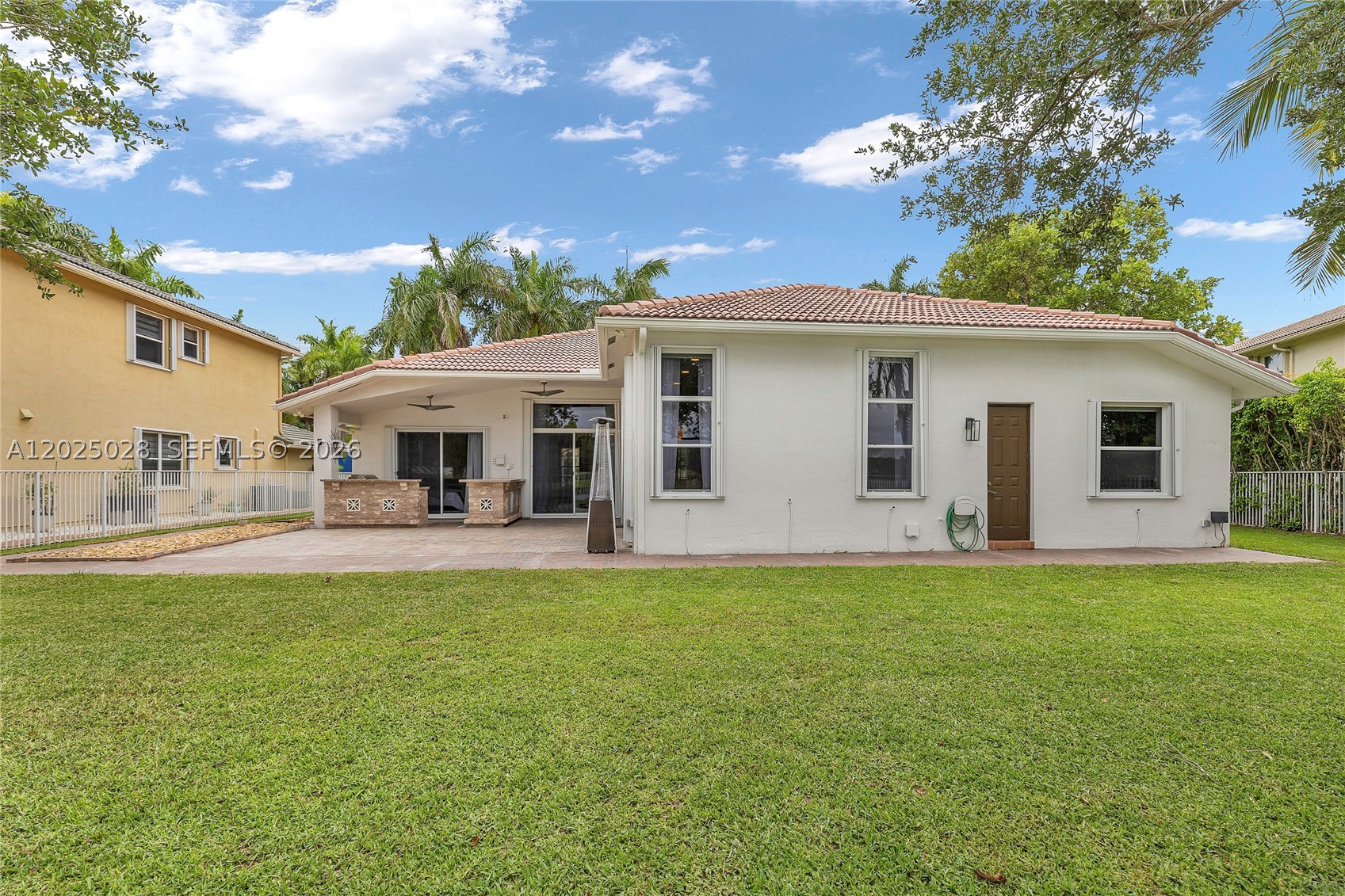 SECTOR 2-PARCELS 11 27 28 - Residential Lease