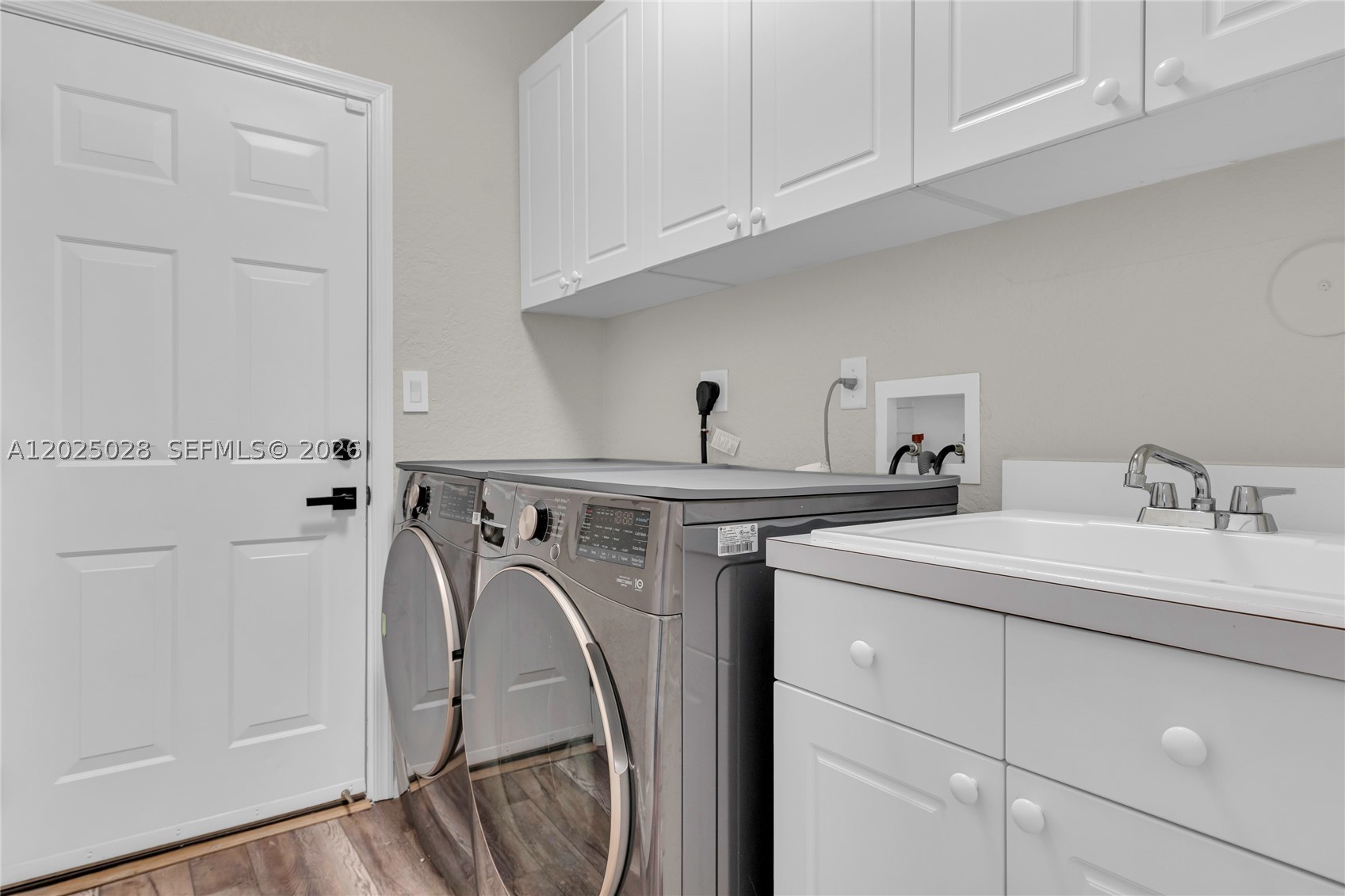 SECTOR 2-PARCELS 11 27 28 - Residential Lease