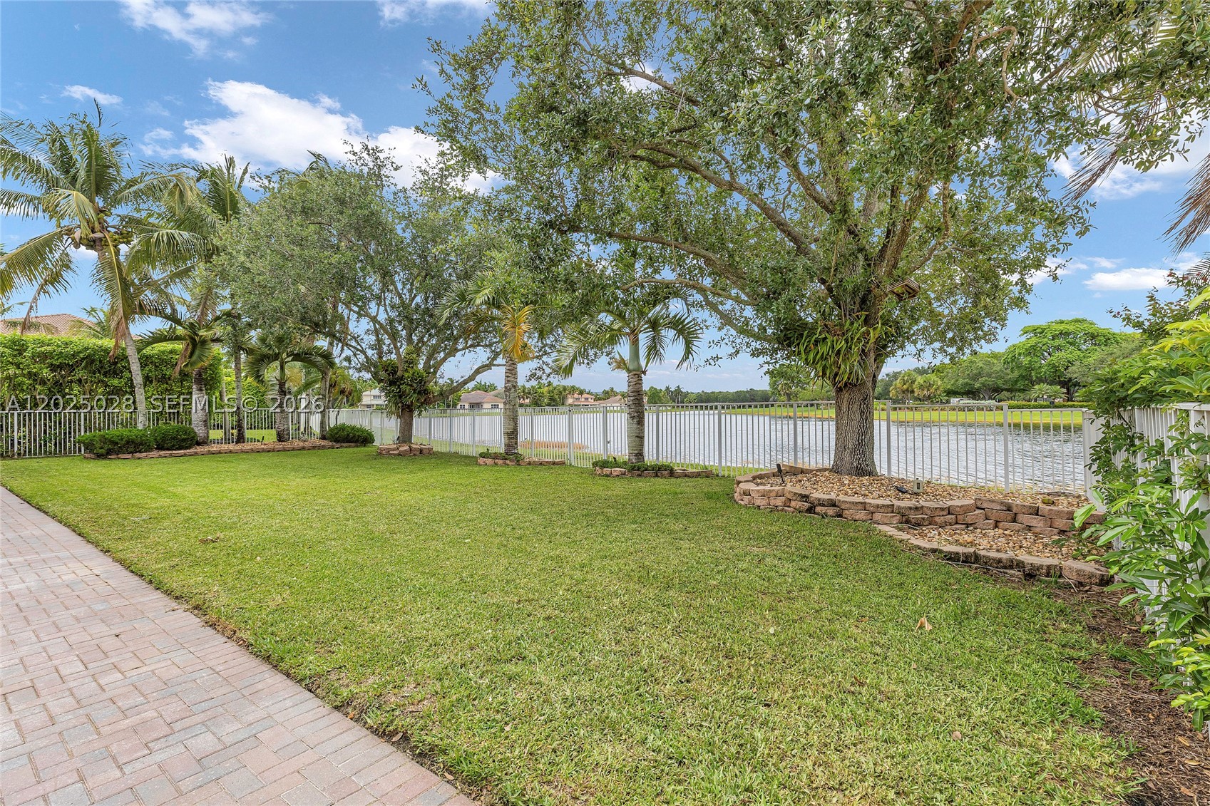 SECTOR 2-PARCELS 11 27 28 - Residential Lease