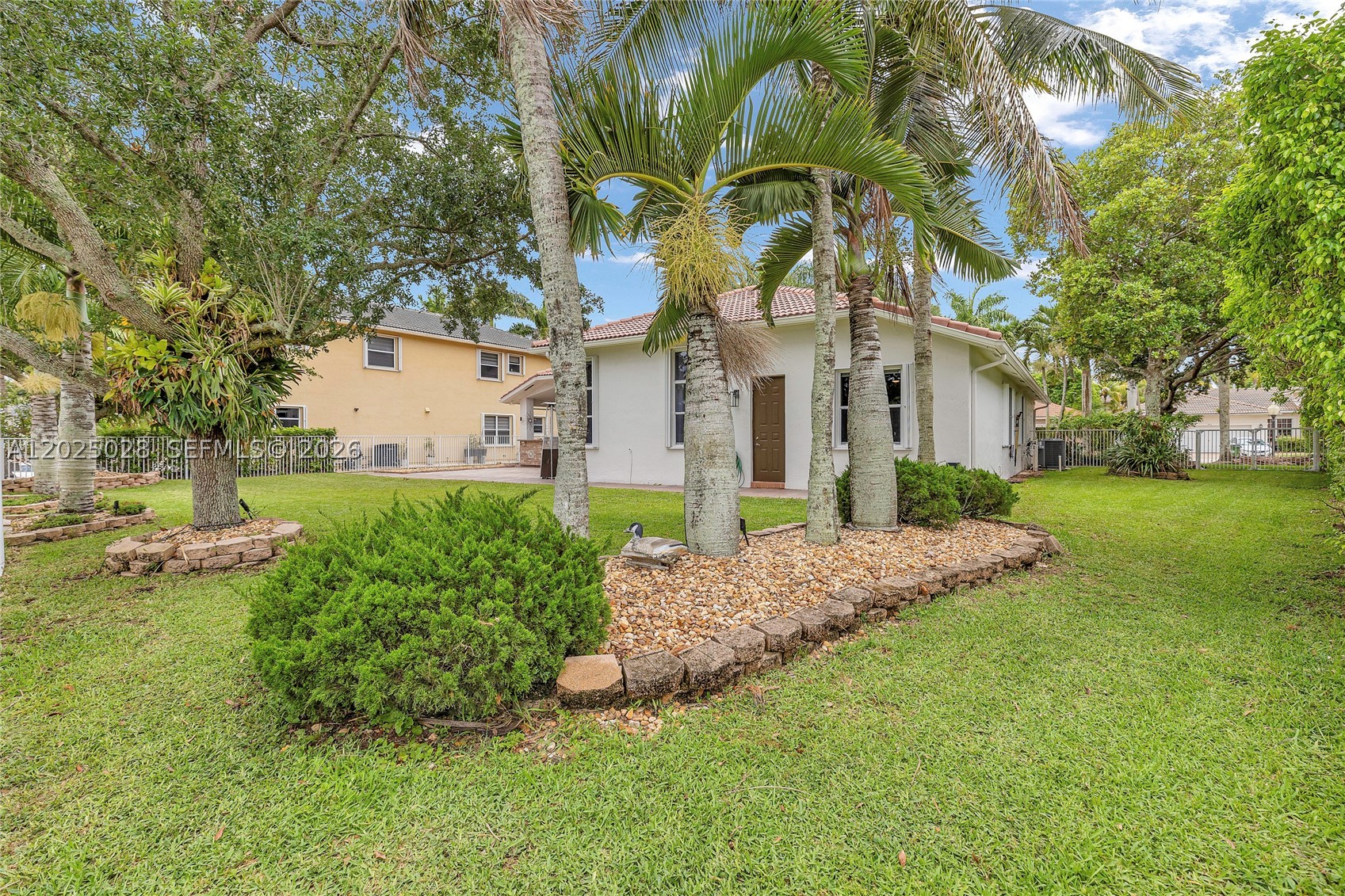 SECTOR 2-PARCELS 11 27 28 - Residential Lease